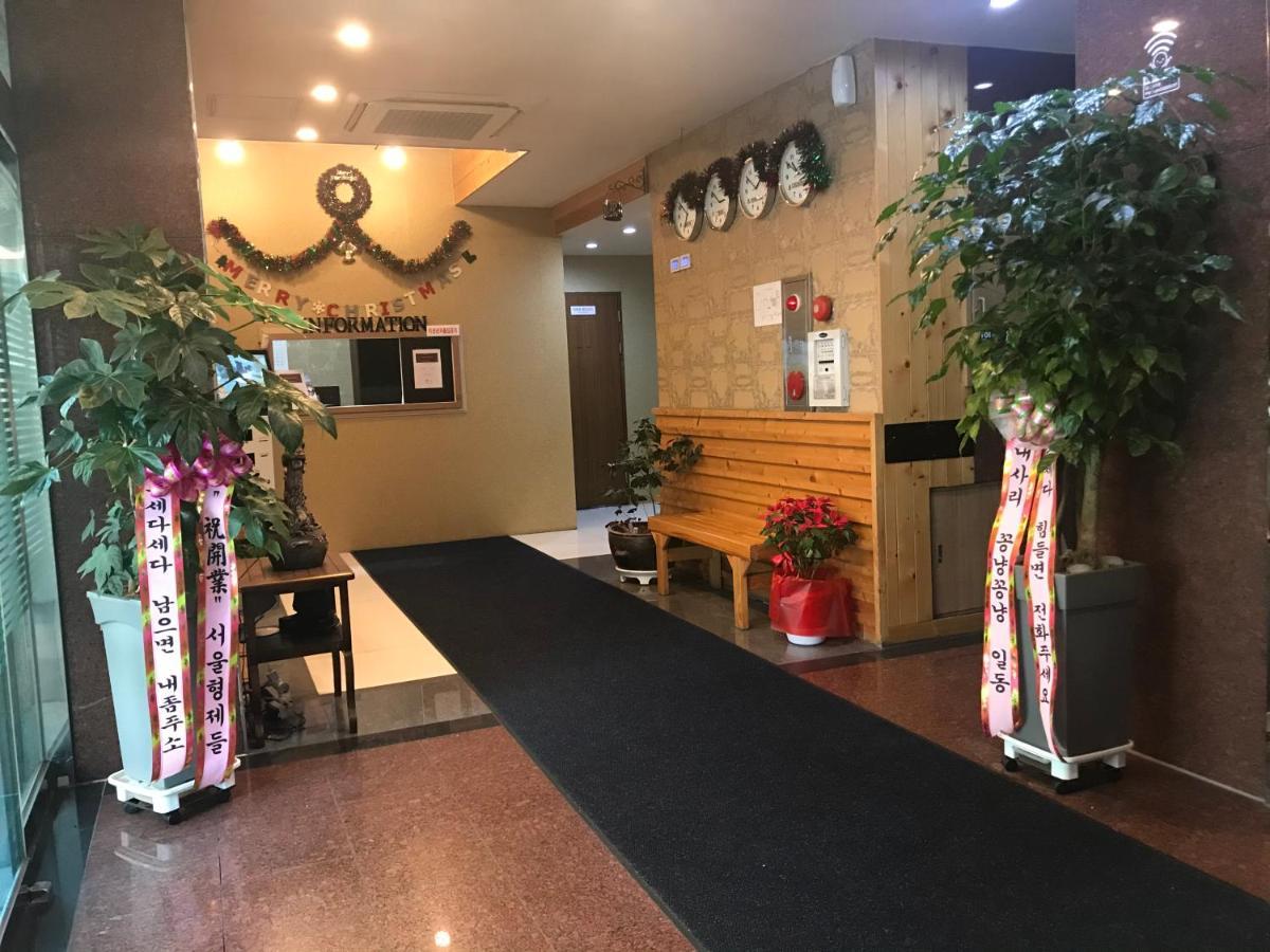 Gung Hotel جيونجو المظهر الخارجي الصورة