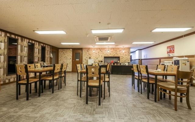 Gung Hotel جيونجو المظهر الخارجي الصورة