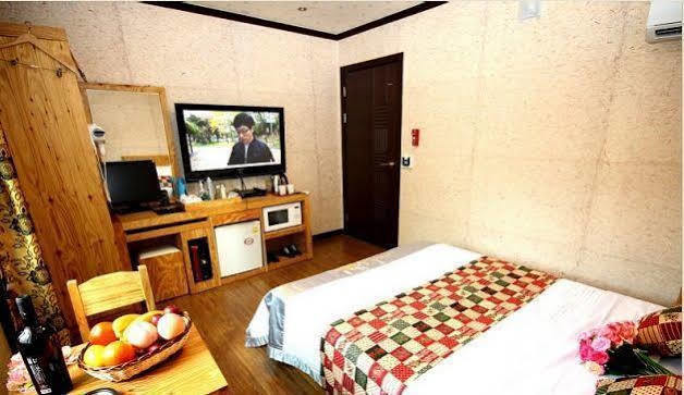 Gung Hotel جيونجو المظهر الخارجي الصورة
