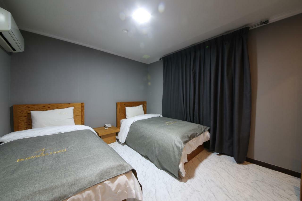 Gung Hotel جيونجو المظهر الخارجي الصورة