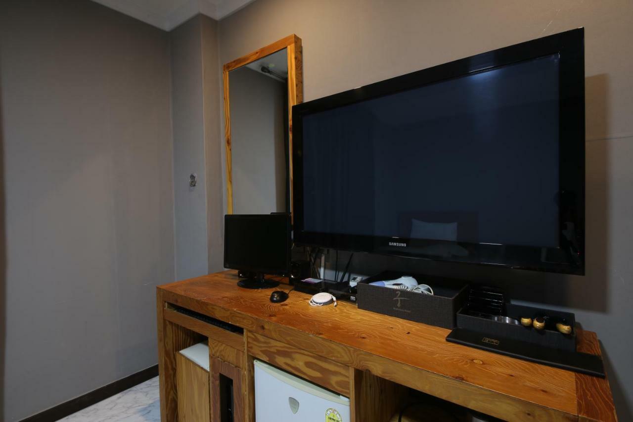 Gung Hotel جيونجو المظهر الخارجي الصورة
