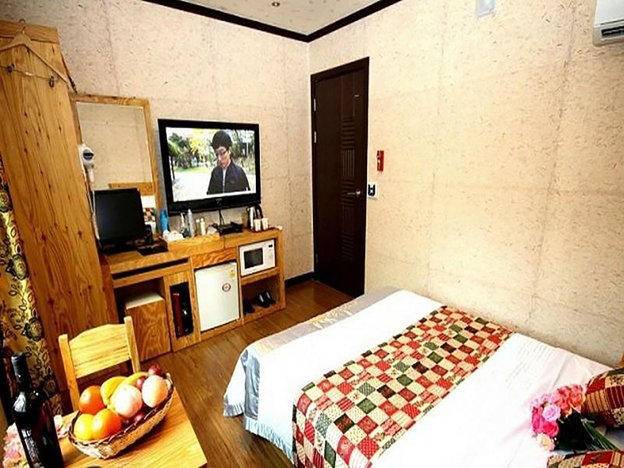 Gung Hotel جيونجو المظهر الخارجي الصورة